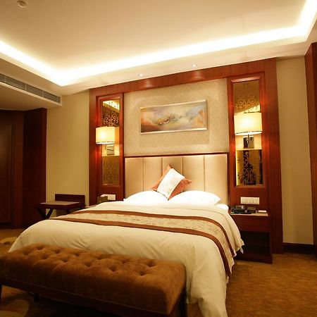 Dongguan Huilihua Hotel Exterior photo