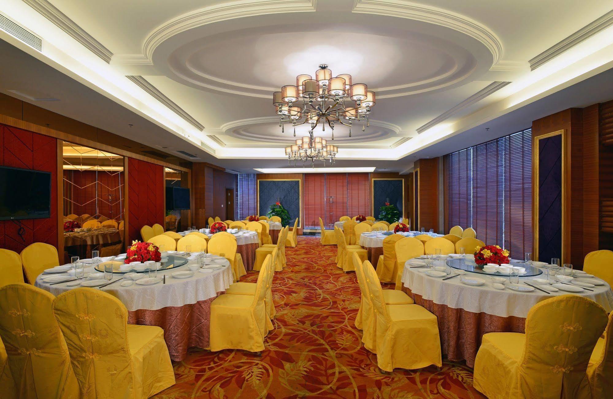 Dongguan Huilihua Hotel Exterior photo